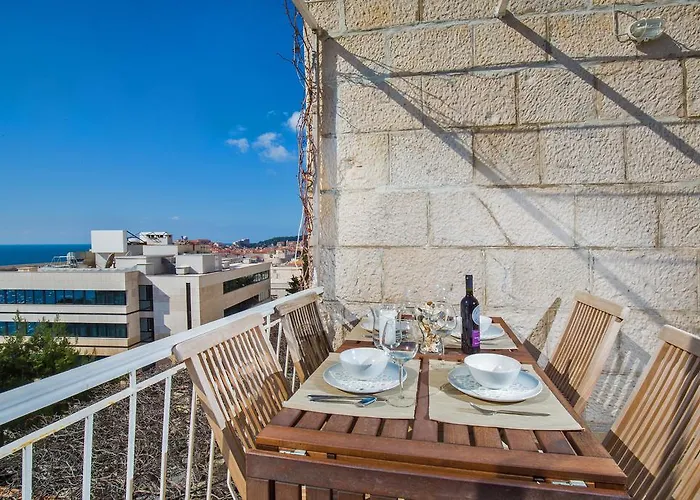 Sea View Apartment Beatrice By Irundo